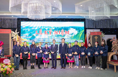 热烈庆祝越南事业部创立16周年